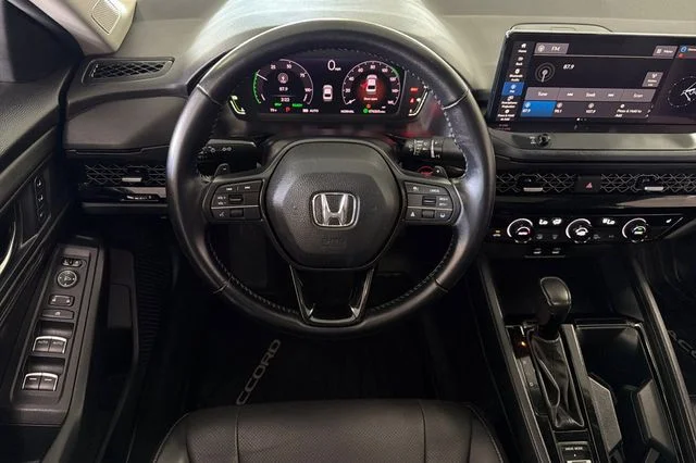 Certified Used 2023 Platinum White Pearl Honda EX-L image 18