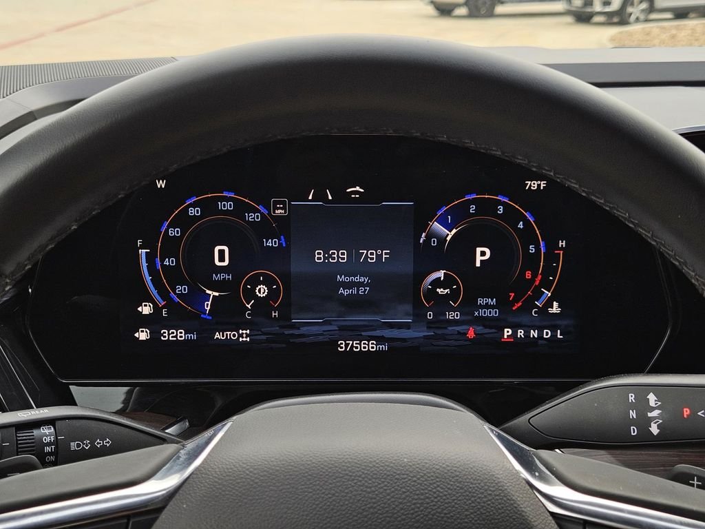 Used 2025 Black Chevrolet Z71 image 21