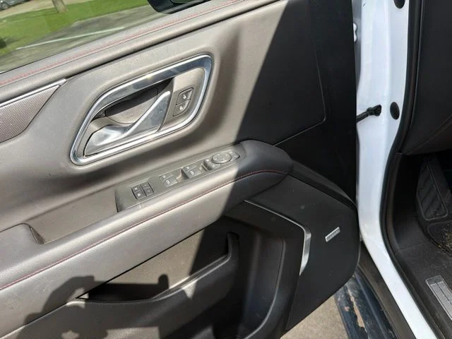 Used 2022 White Chevrolet RST image 8