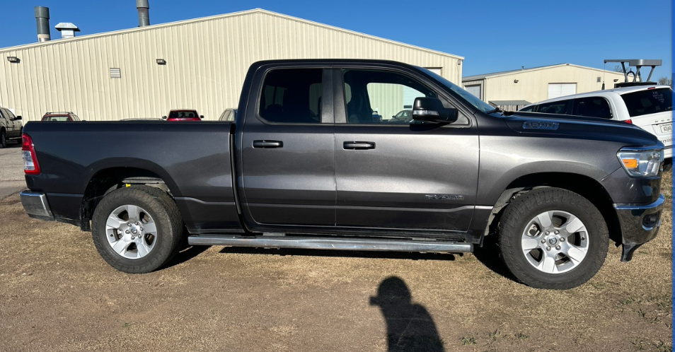 Used 2022 RAM Ram 1500 Pickup Big Horn/Lone Star with VIN 1C6SRFBT1NN476008 for sale in Kansas City