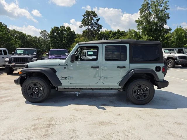 New 2026 Earl Clearcoat Jeep Sport image 4