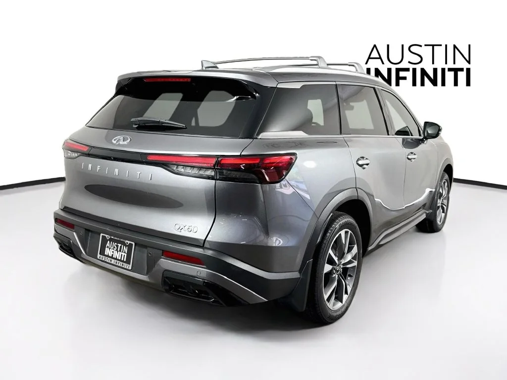 Certified Used 2024 Gray INFINITI LUXE image 10