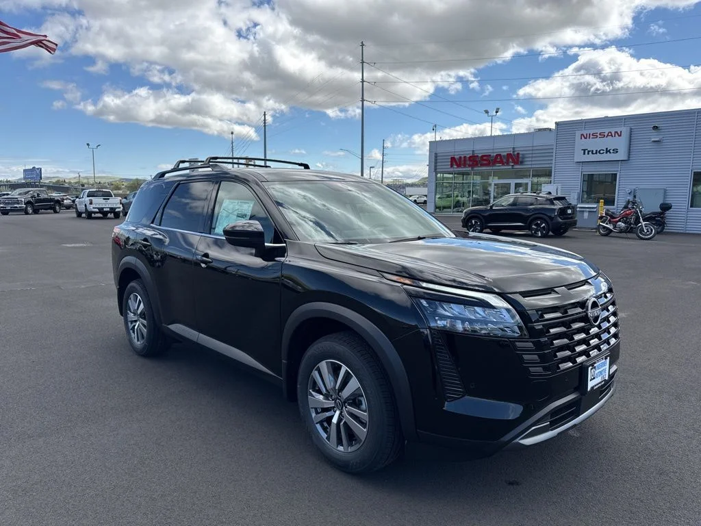 2026 Nissan Pathfinder SL 4WD's photo