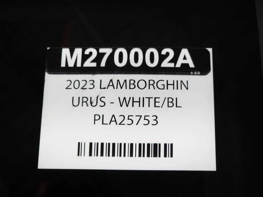 Used 2023 Balloon White Metallic Lamborghini S image 33