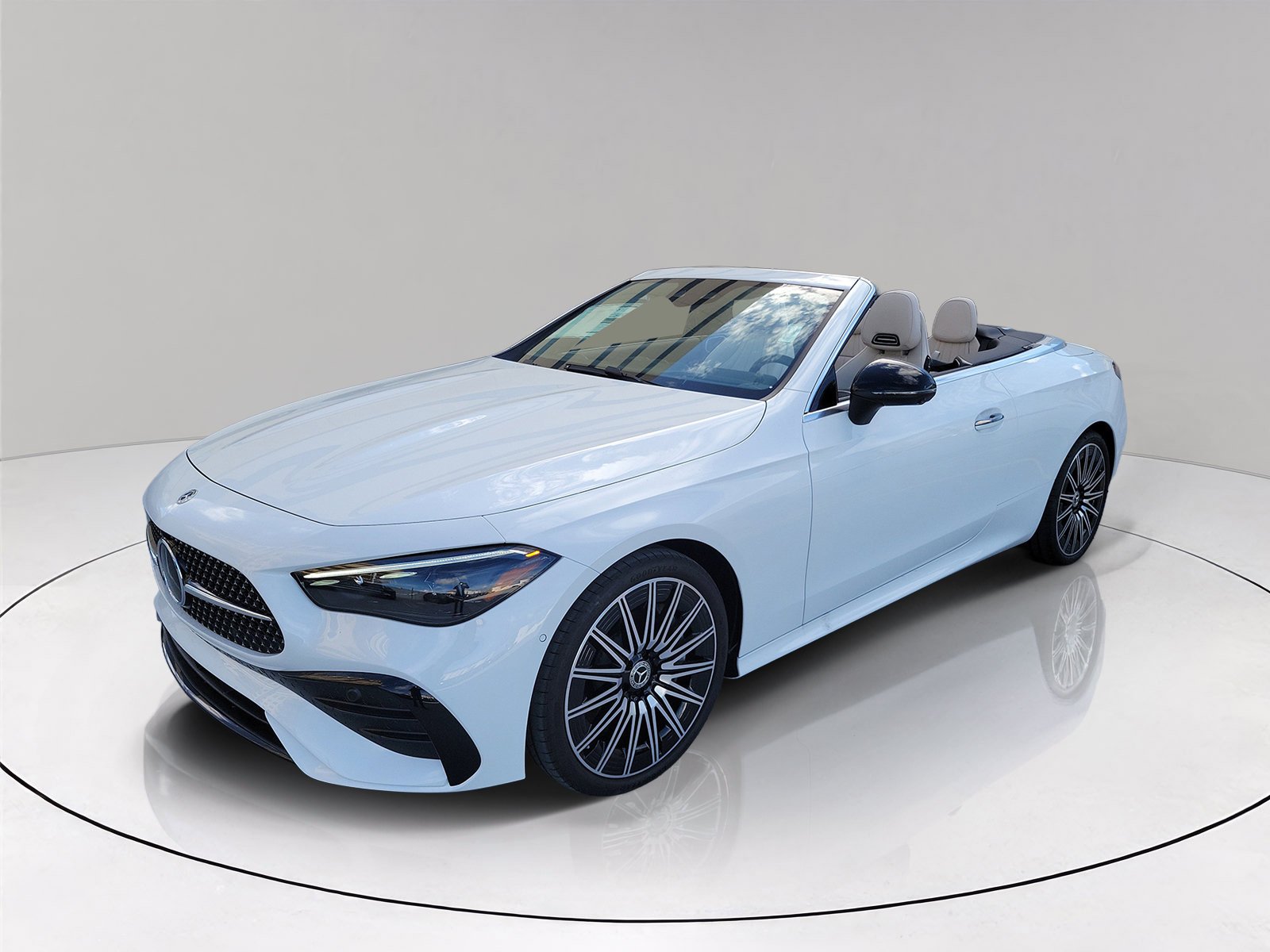 New 2027 MANUFAKTUR Moonlight White Metallic Mercedes-Benz CLE 450 image 30