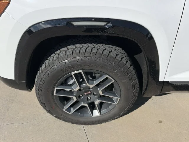 New 2027 White GMC AT4 image 9