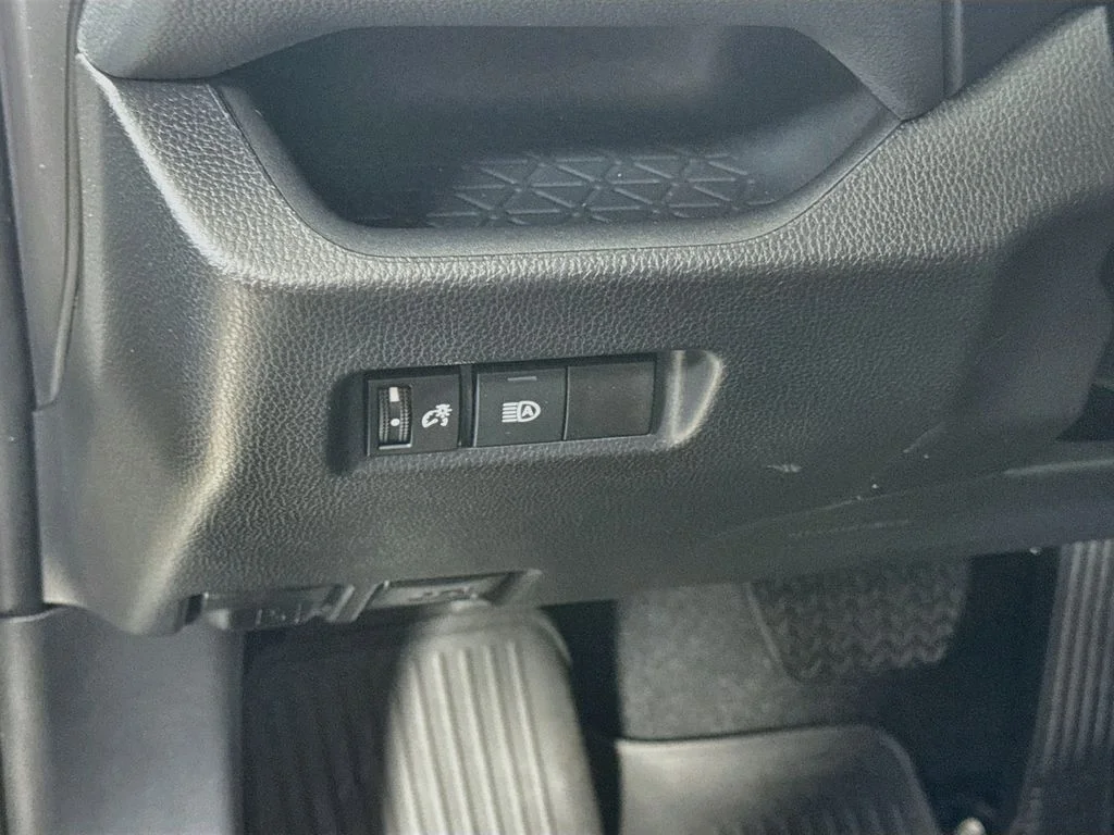Certified Used 2025 Ice Cap Toyota LE image 11