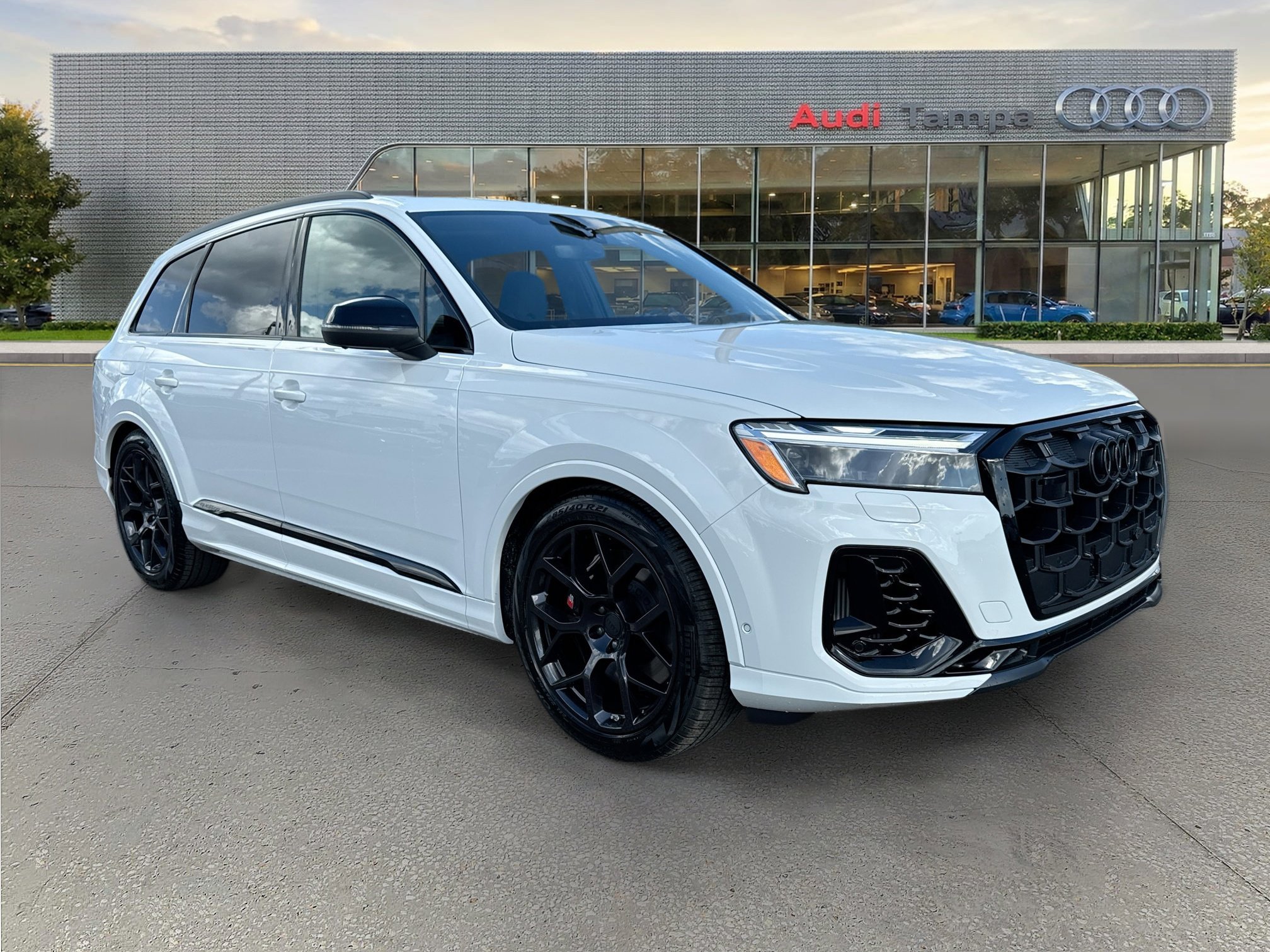 2026 Audi SQ7 Premium Plus quattro Tiptronic's photo