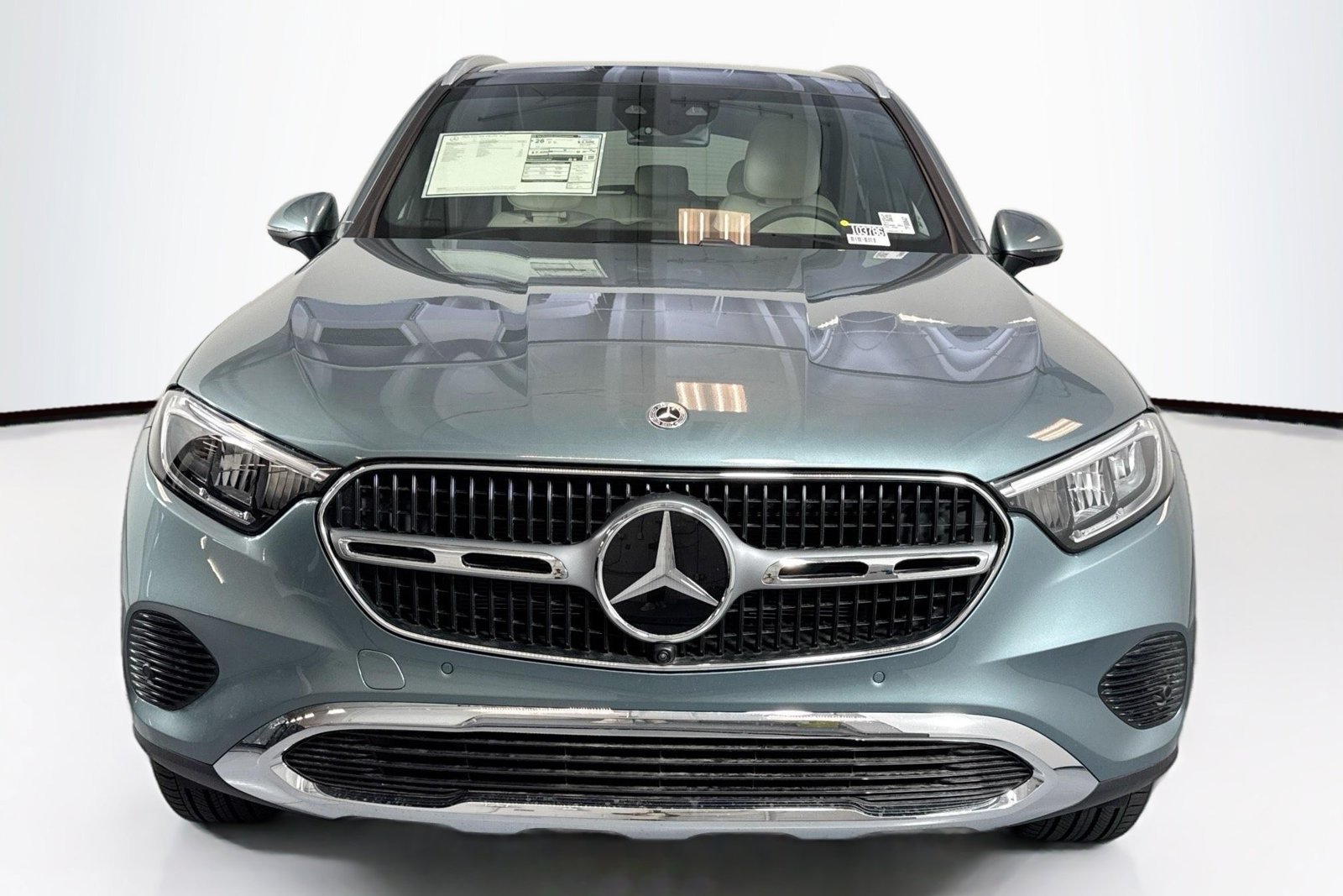 New 2026 Verde Silver Metallic Mercedes-Benz GLC 300 image 2