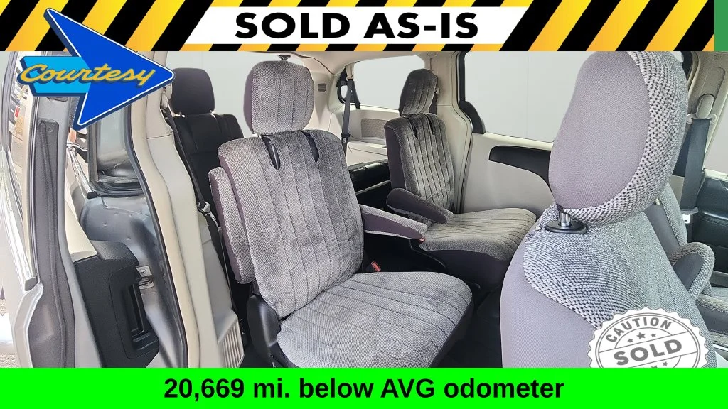 Used 2014 Silver Chrysler Touring image 10
