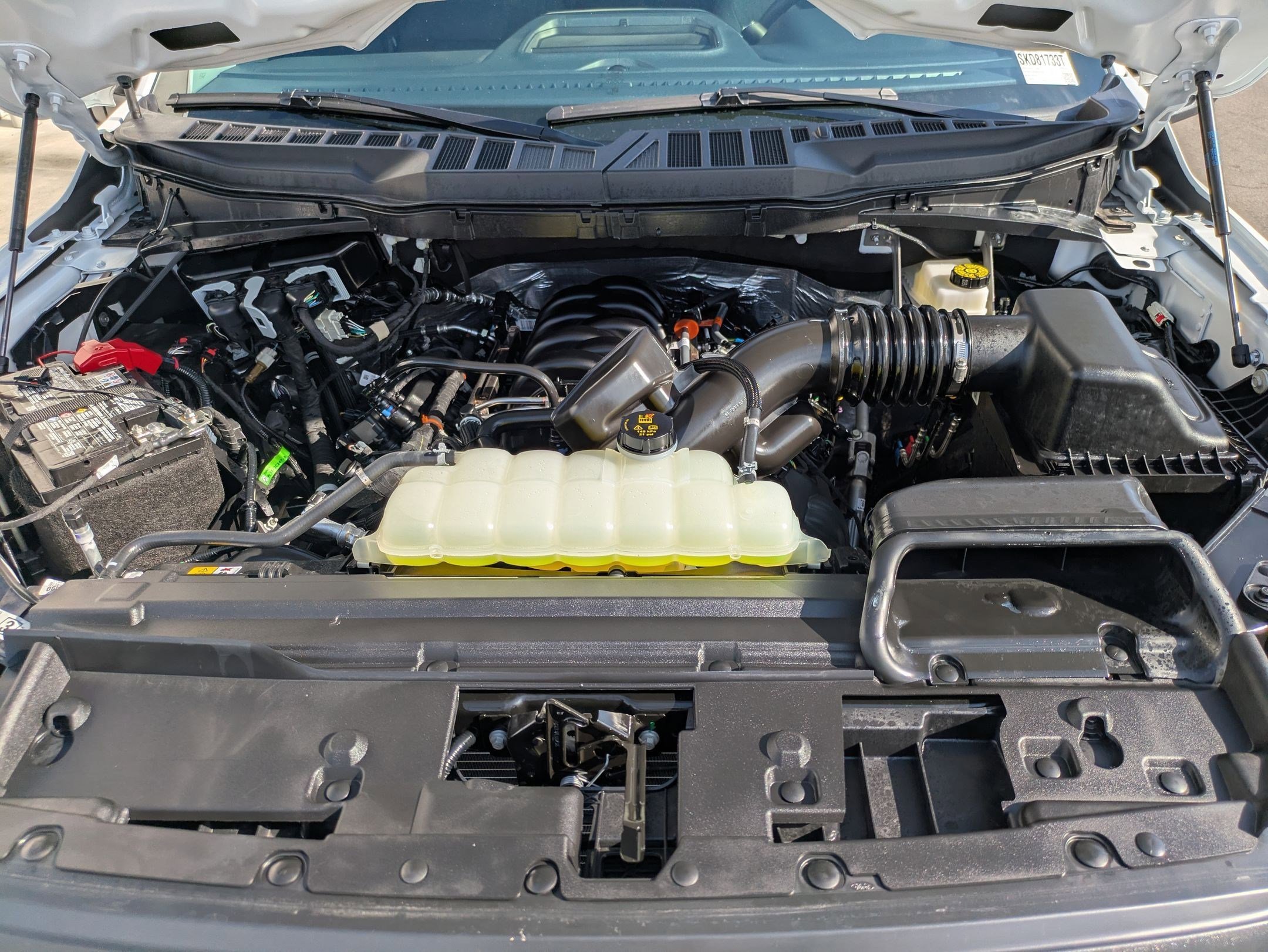 Used 2025 Oxford White Ford XL image 29
