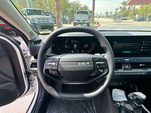 New 2026 Snow White Pearl Kia LXS image 11