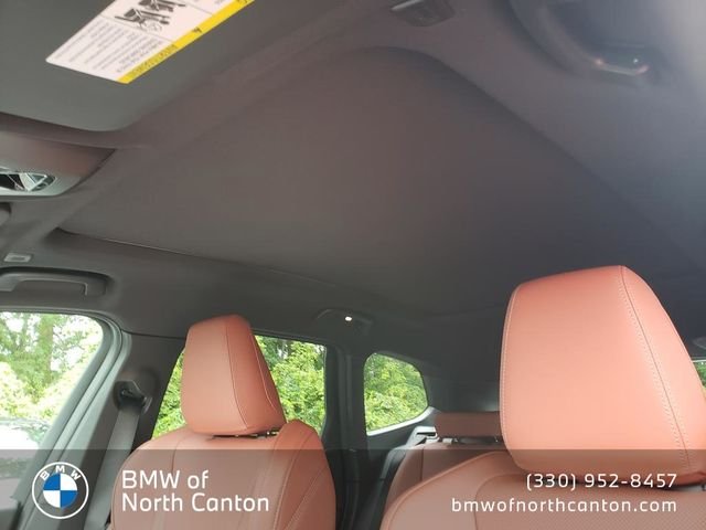 New 2027 Black Sapphire Metallic BMW xDrive28i image 23