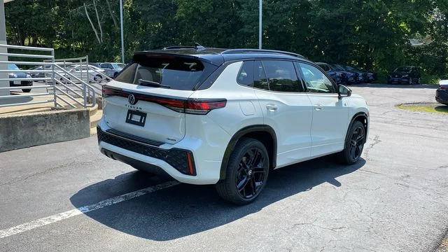New 2026 White/off-white Volkswagen 2.0T SE R-Line Black image 5