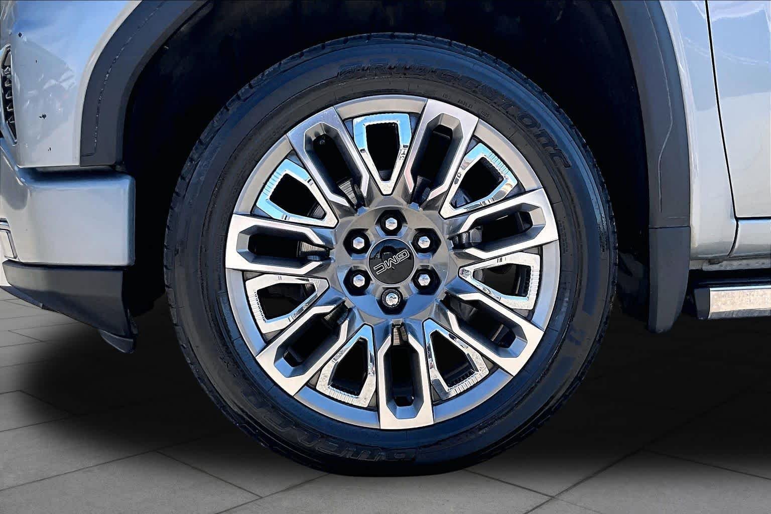 Used 2024 Sterling Metallic GMC Denali Ultimate image 10