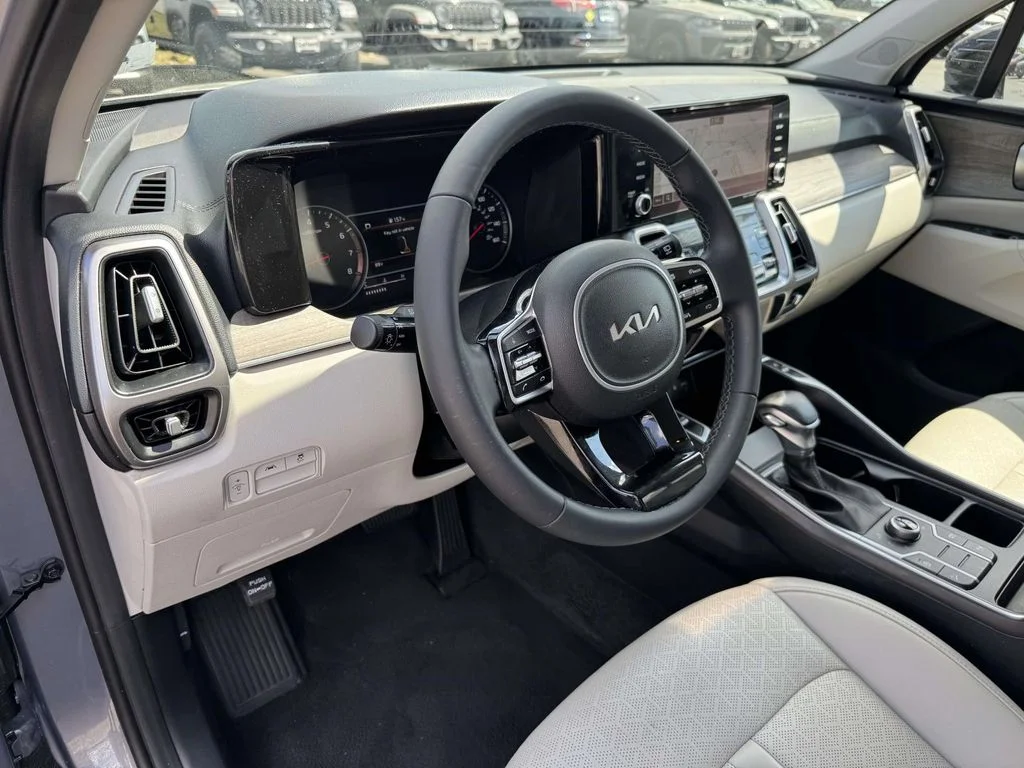Used 2023 Silver Kia X-Line S image 2