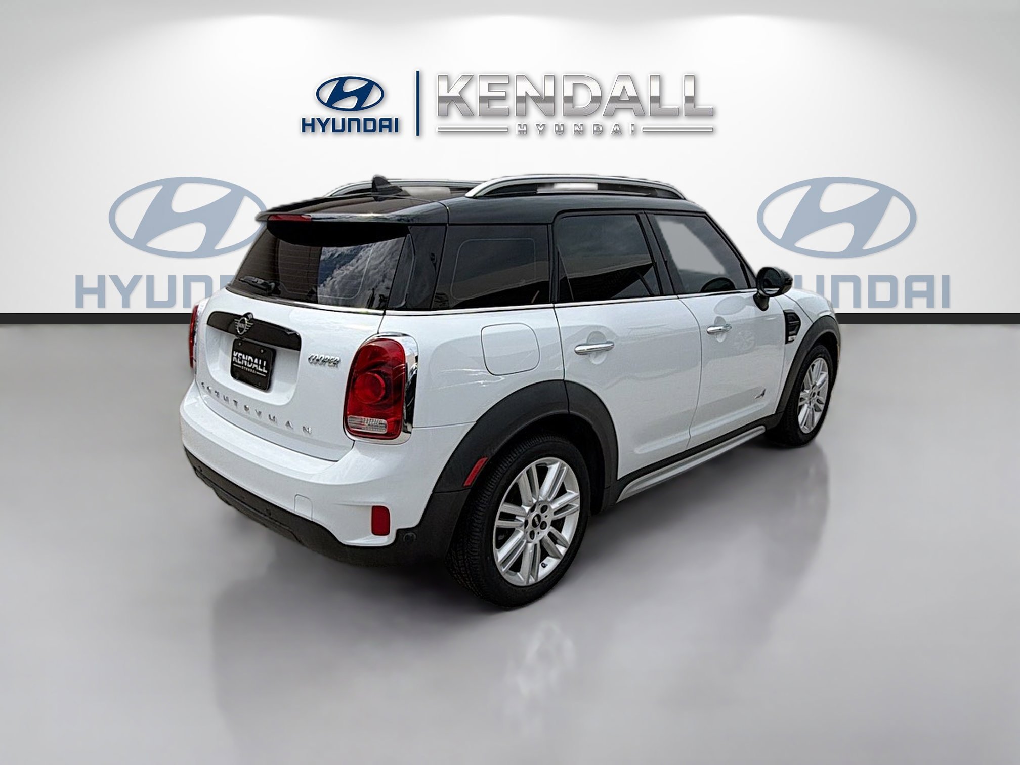 Used 2019 Light White MINI Cooper image 6