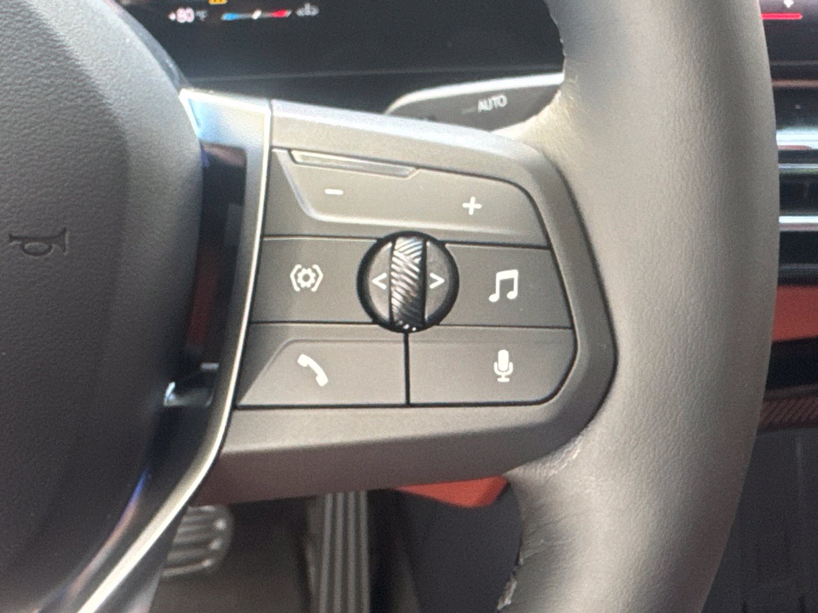 New 2027 Dune Grey Metallic BMW xDrive28i image 28