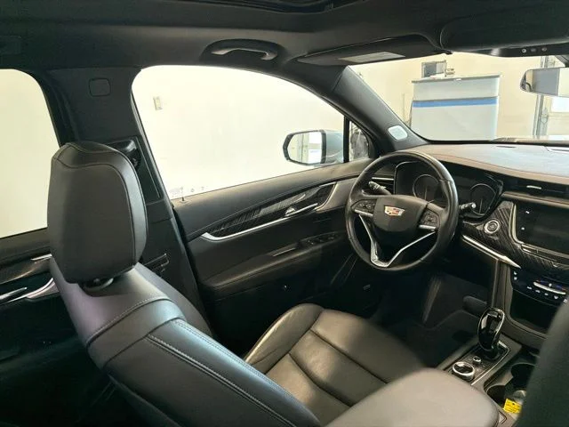 Used 2024 Silver Cadillac Premium Luxury image 31