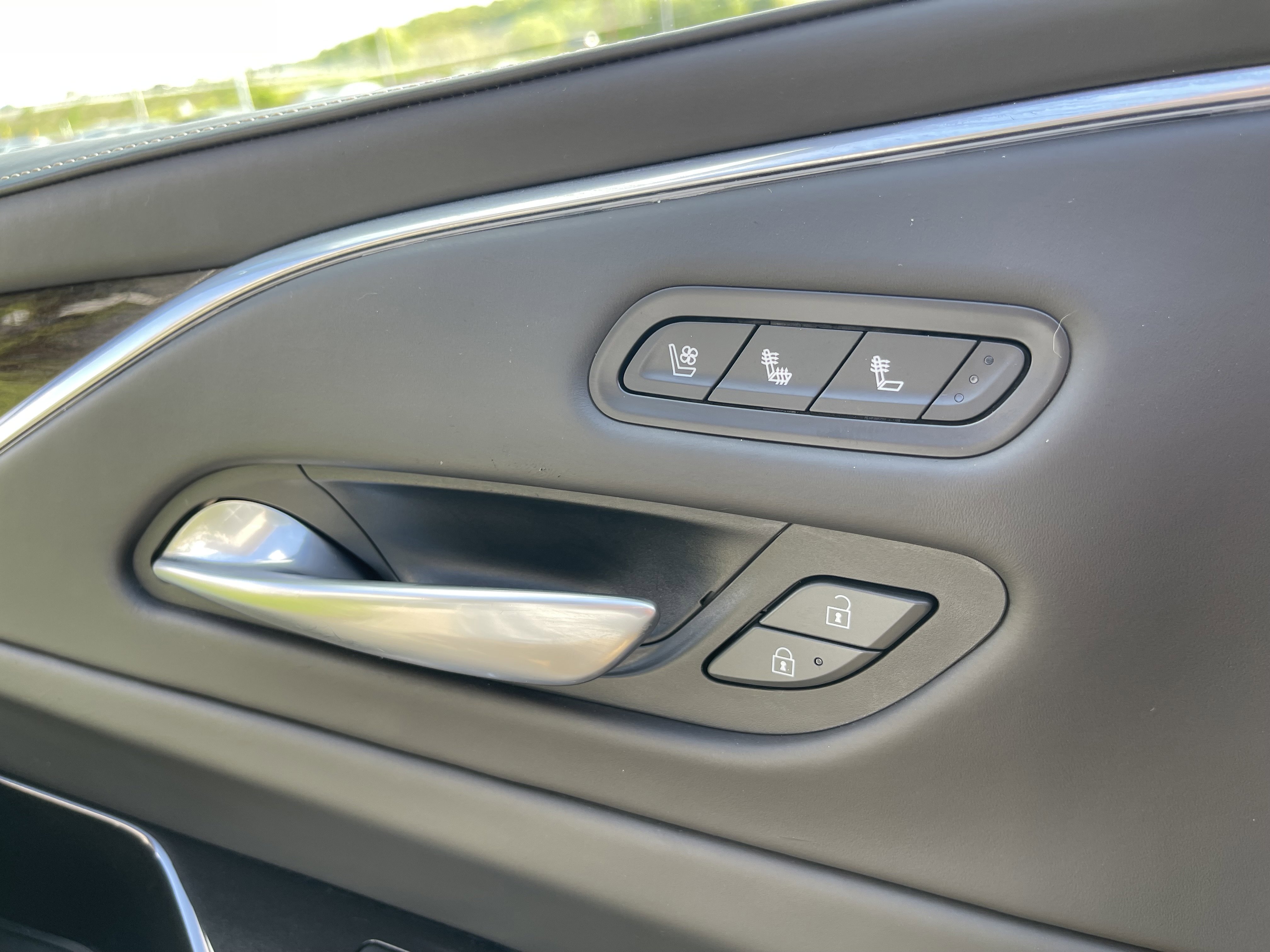 2022 Cadillac Escalade ESV Premium Luxury Platinum - Photo 12