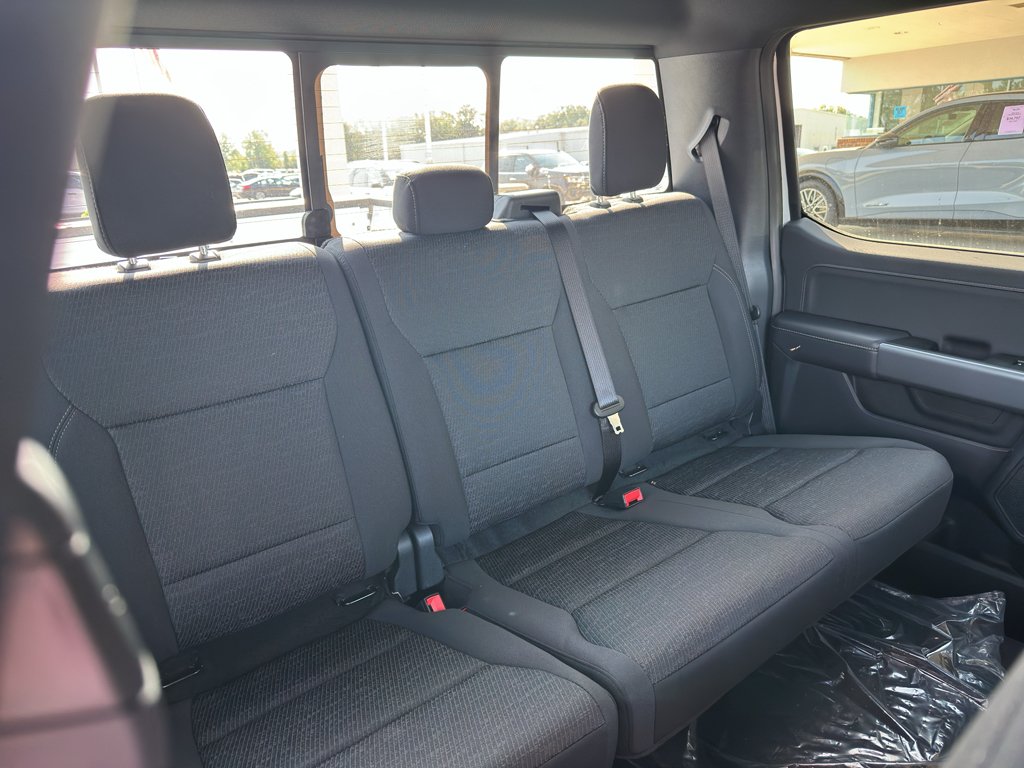 New 2026 Oxford White Ford XLT image 37