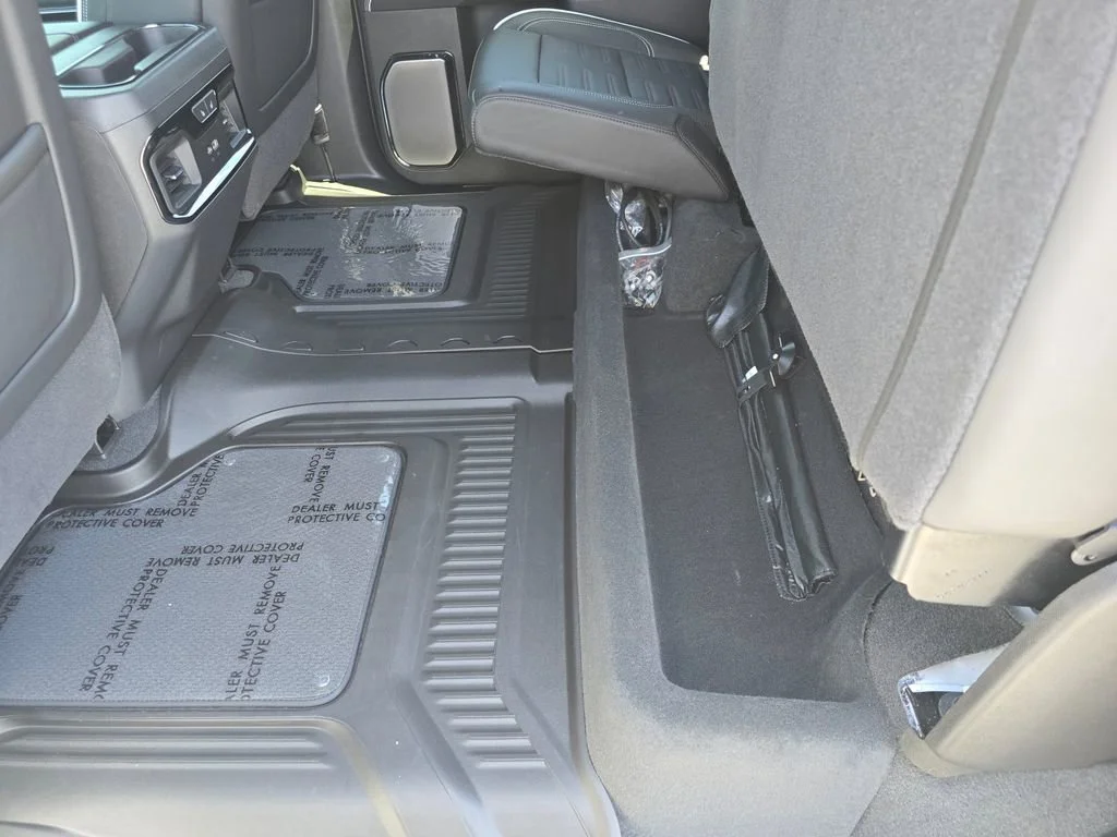 2025 GMC Sierra 1500 AT4X - Photo 20