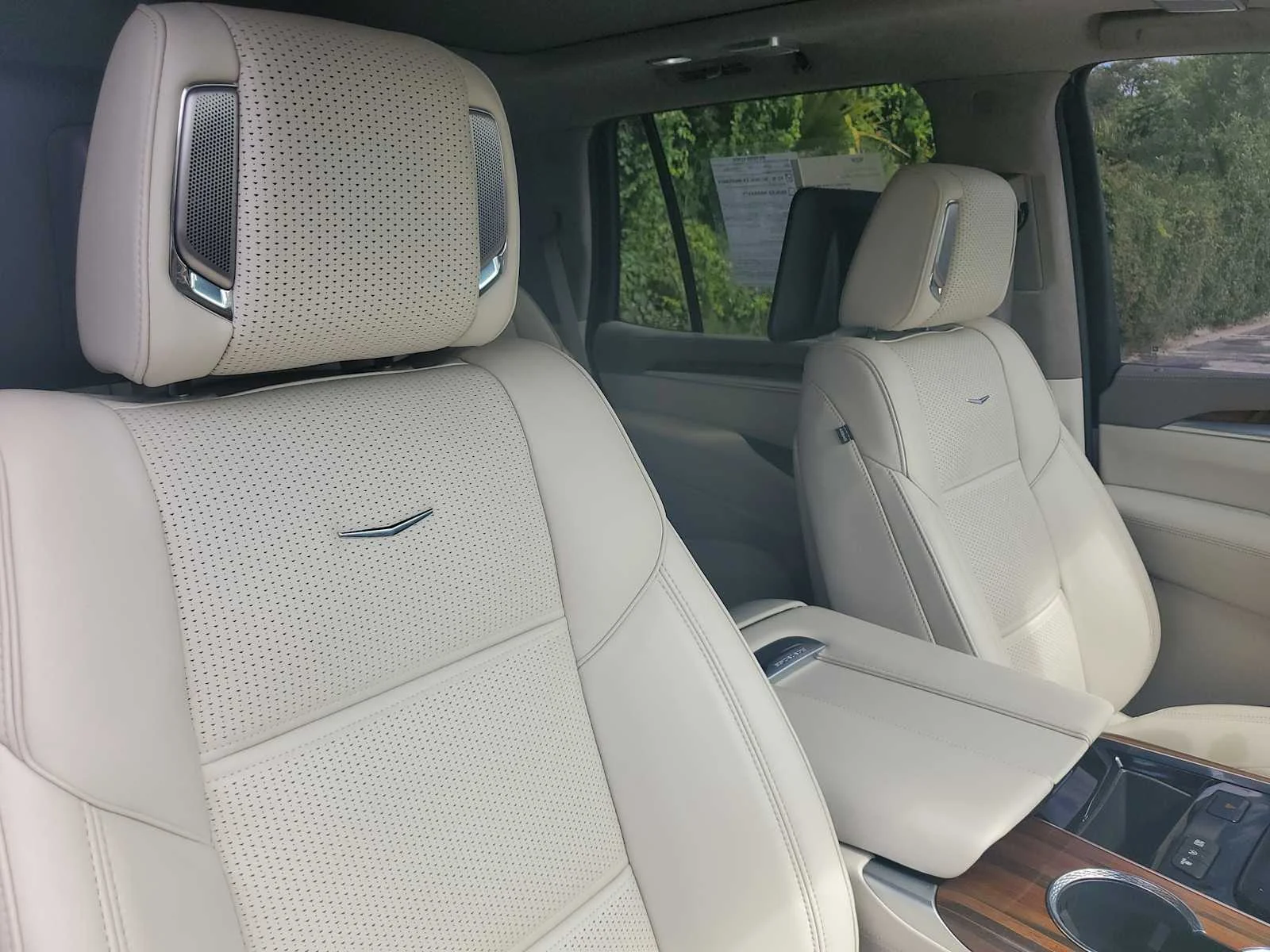 Used 2025 Crystal White Tricoat Cadillac Sport Platinum image 16