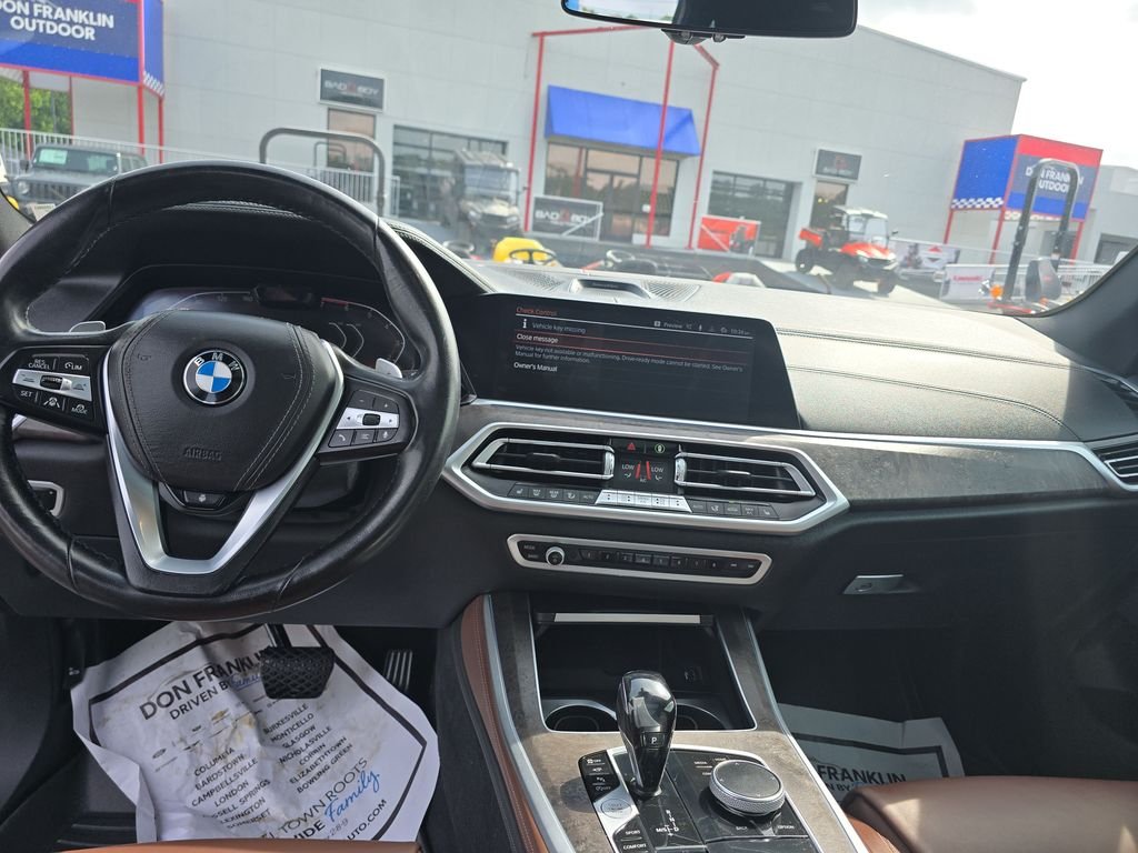 Used 2020 White BMW xDrive50i image 15