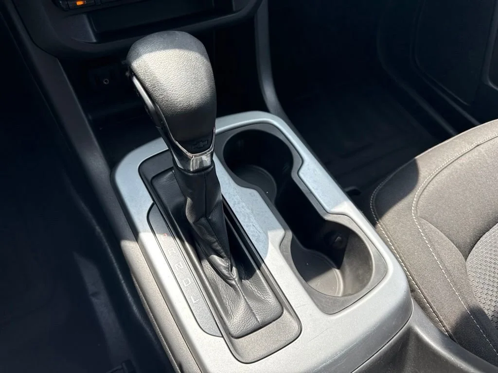Used 2022 Summit White Chevrolet LT image 15