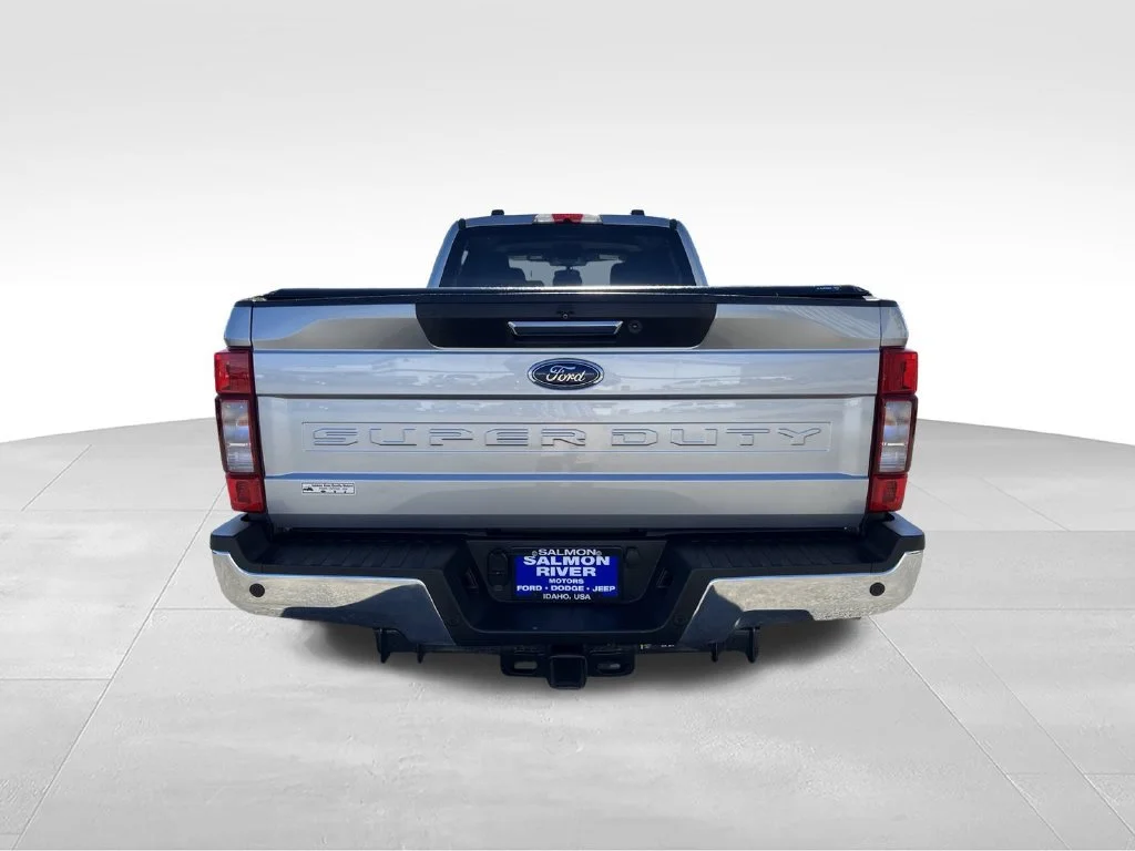 Used 2022  Ford XL image 6