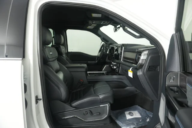 New 2027 Star White Metallic Tri-Coat Ford F-350® Platinum® image 37