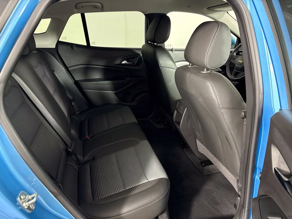 Used 2025 Blue Chevrolet LT image 22