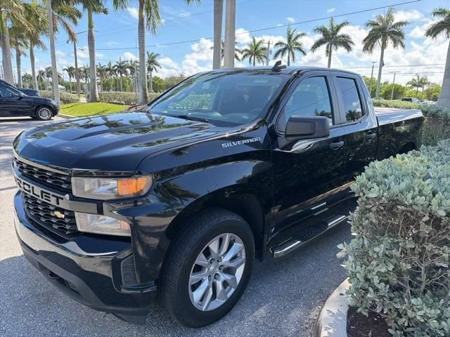 2022 Chevrolet Silverado 1500 Custom Double Cab Std Box's photo