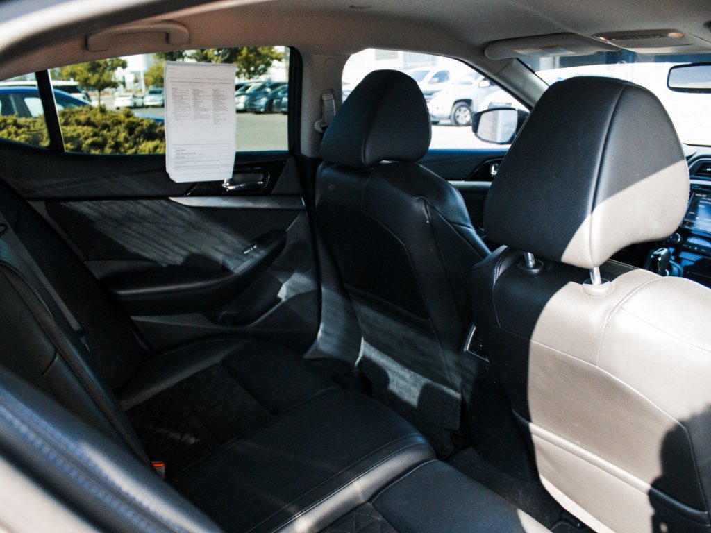 Used 2016 Gun Metallic Nissan 3.5 SR image 29