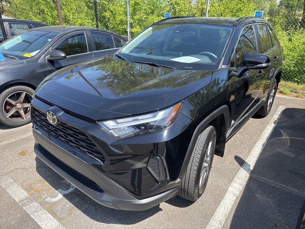 2024 Toyota RAV4 XLE FWD's photo