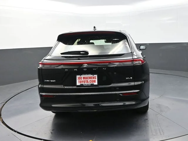 Used 2025 Black Toyota XLE image 7