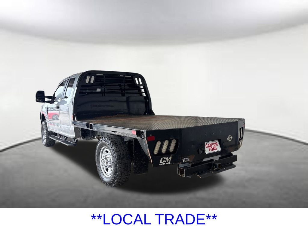 Used 2022 Iconic Silver Metallic Ford XL image 3