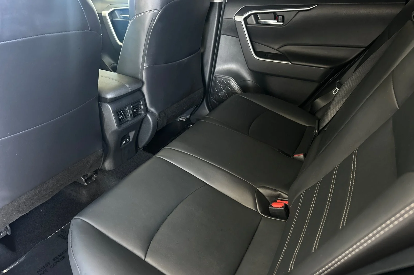 Certified Used 2021 Silver Sky Metallic Toyota XLE Premium image 11