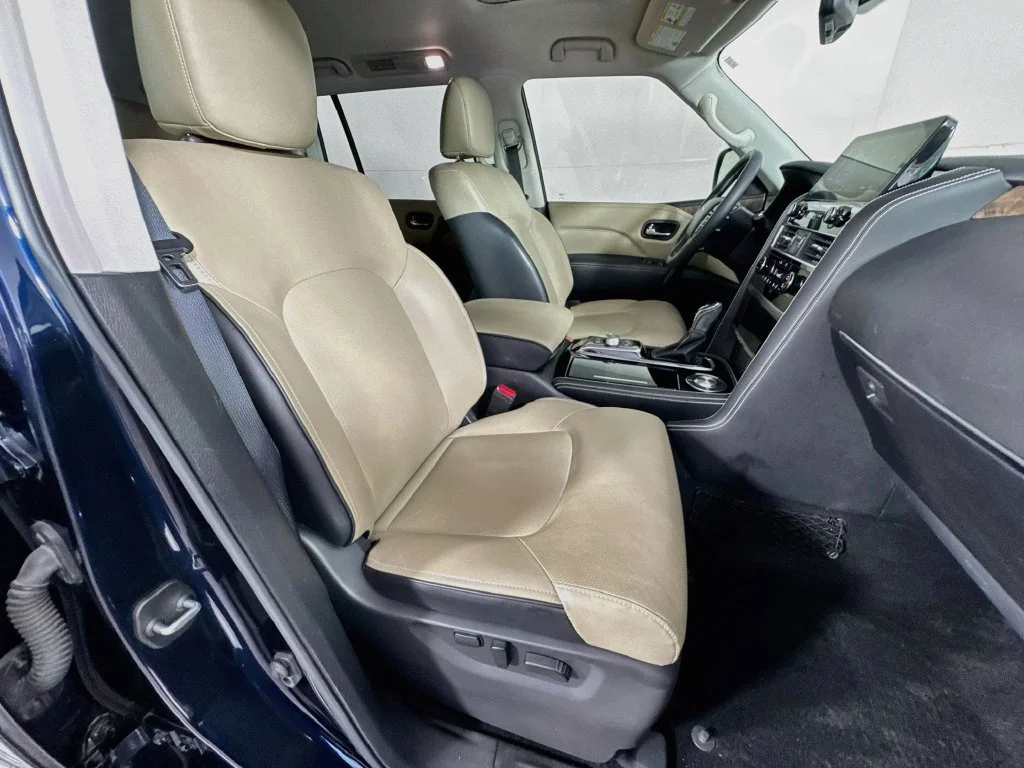 Used 2023 Blue INFINITI Premium Select image 38