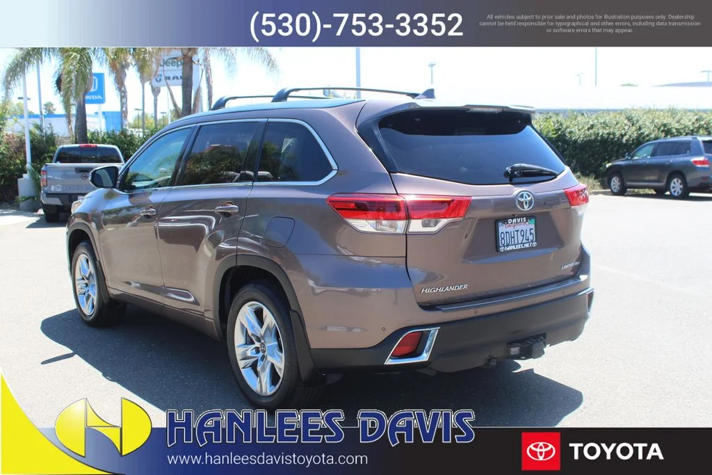 Used 2018 Brown Toyota Limited image 9