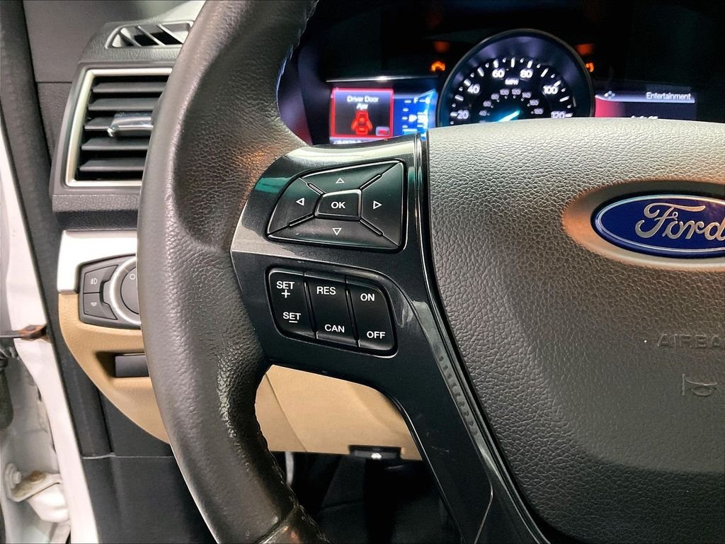 Used 2016 Oxford White Ford XLT image 22