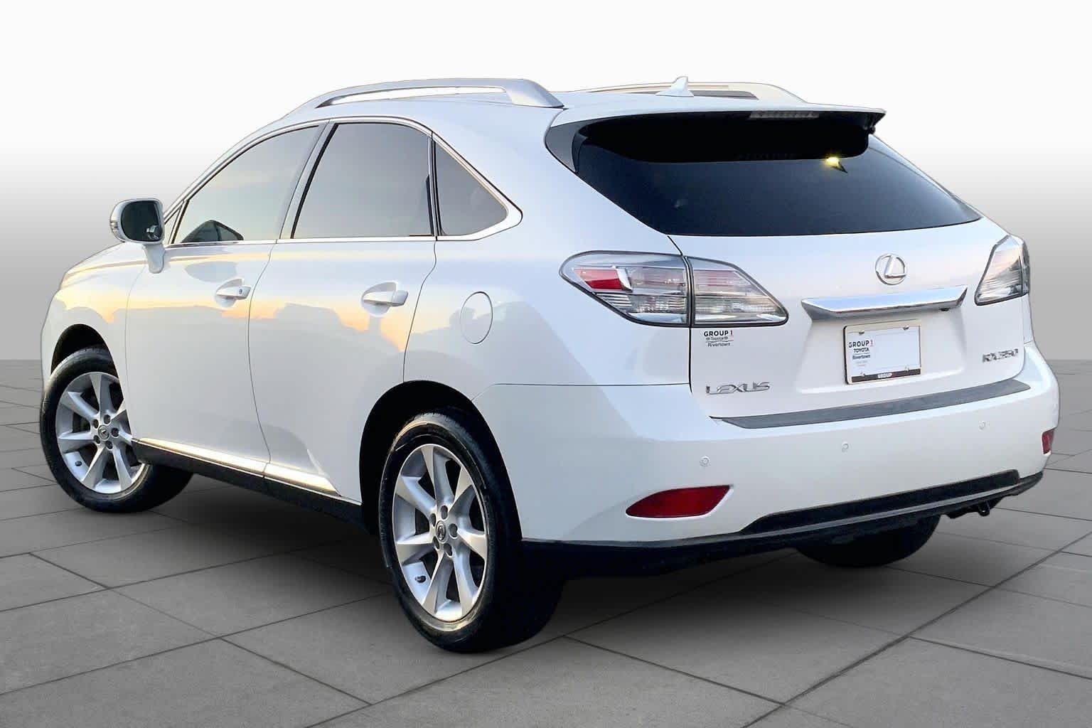 Used 2010 Starfire Pearl Lexus  image 10