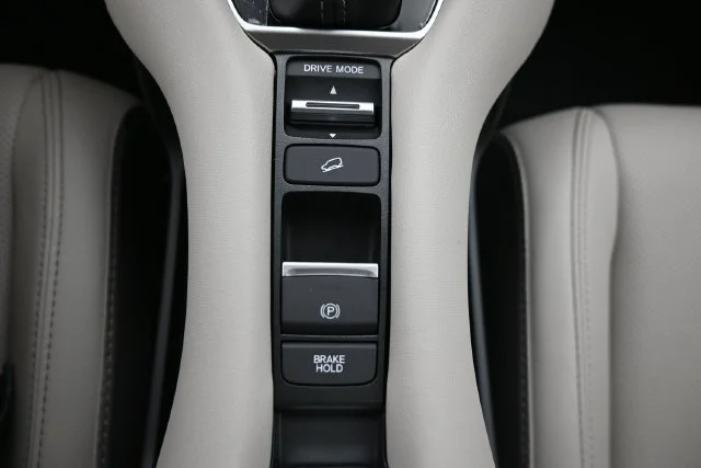 New 2027 Platinum White Pearl Honda EX-L AWD image 33