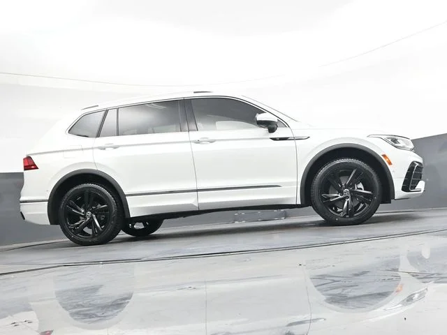 Used 2023 White Volkswagen 2.0T SEL R-Line image 31