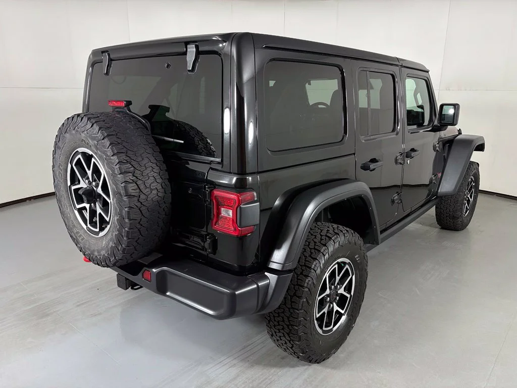 Used 2025 Black Jeep Rubicon image 8
