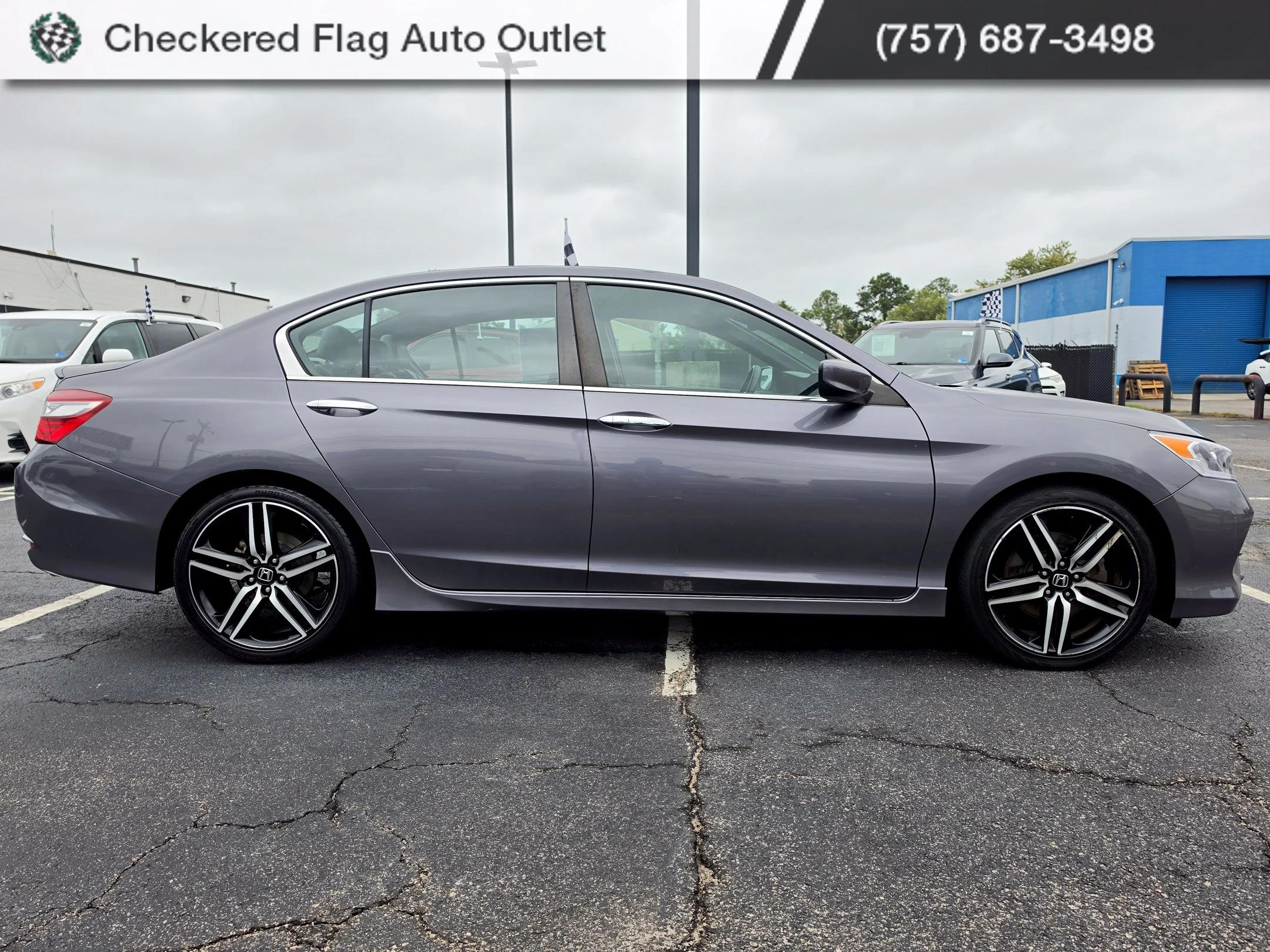 Used 2016 Modern Steel Metallic Honda Sport image 6
