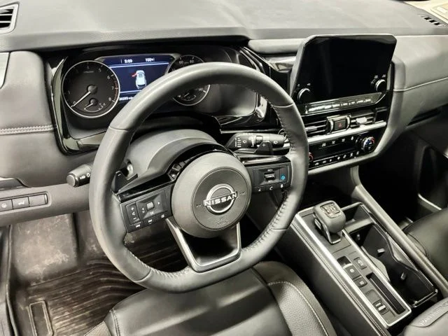 Used 2024 White Nissan SL image 16