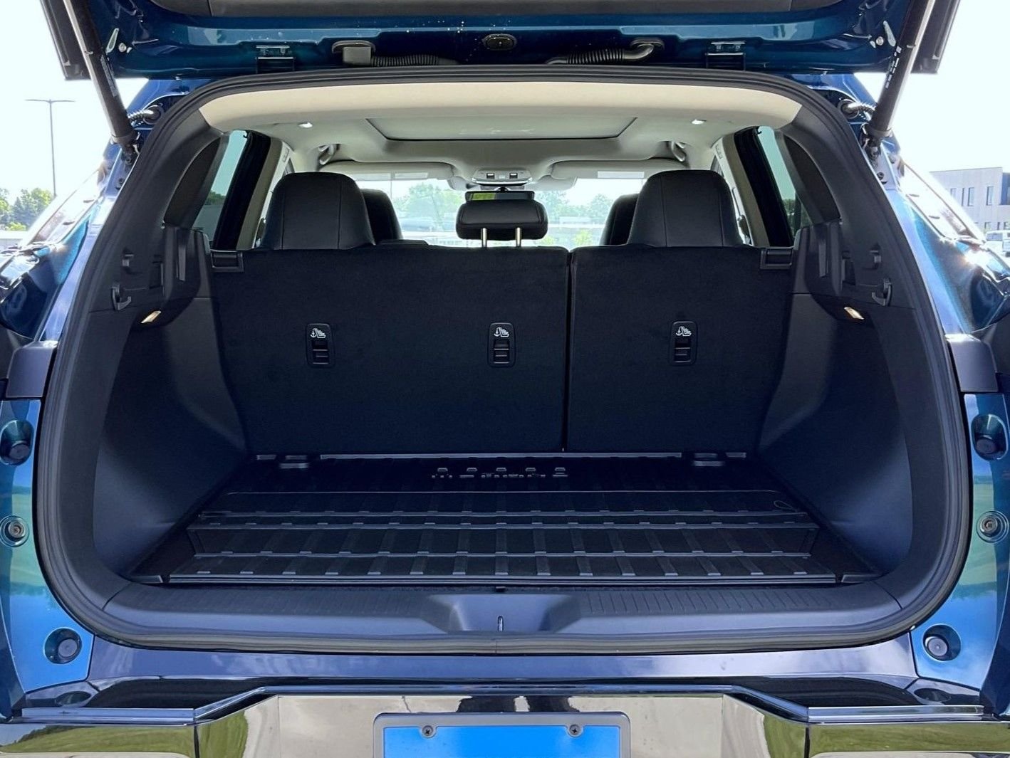 New 2026 Aurora Blue Pearl Metallic Nissan Platinum image 22