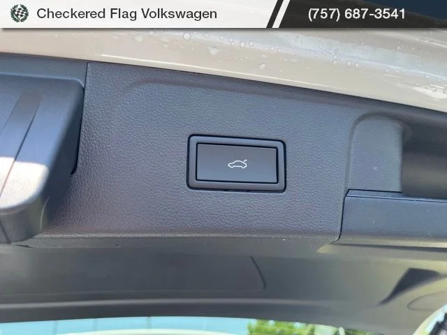 New 2026 White Volkswagen 2.0T SE w/Technology image 16