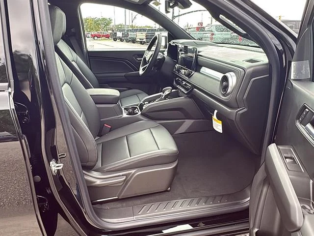 2026 Chevrolet Colorado LT - Photo 16